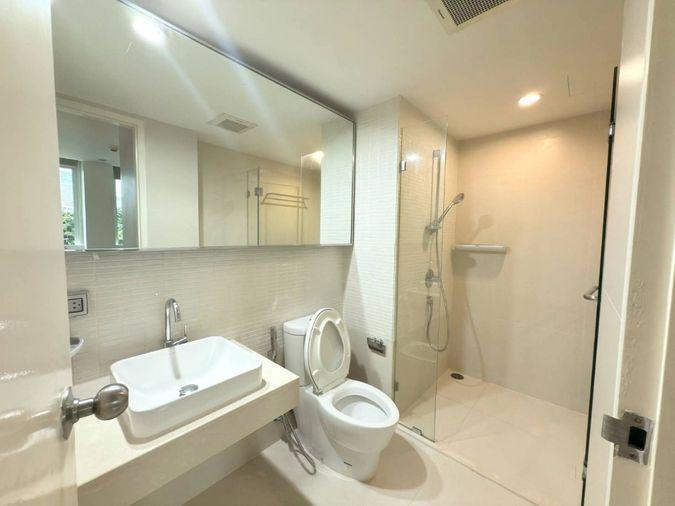 picture 1Bed | 1Bath | BTS Sala Daeng | 42sqm | THB 28,000/mo | Fl.7 — Focus On Saladaeng Bangkok - 3/10