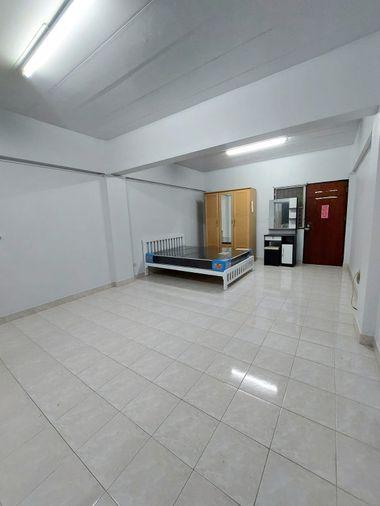 picture 1Bed | 1Bath | BTS On Nut | 30sqm | THB 4,000/mo | Fl.3 — Baan Suan Rimnam Condominium Bangkok - 2/8