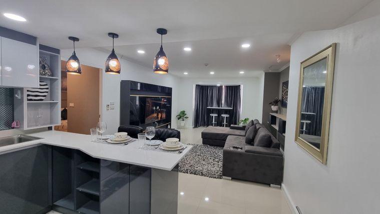 picture 1Bed | 1Bath | BTS Nana | 67sqm | THB 22,000/mo | Fl.11 — Omni Tower Bangkok - 4/10