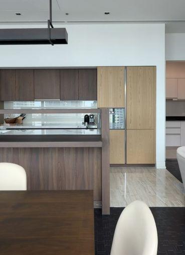 รูป Your Private Ritz-Carlton Residence, 3 Bedrooms, Fully Furnished - รูปที่ 3/9