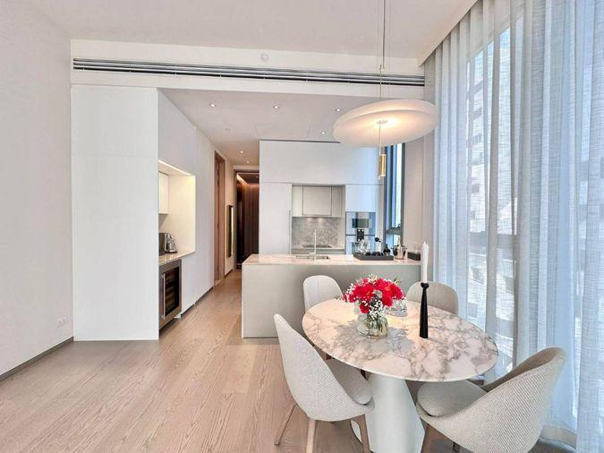picture 1Bed | 2Bath | BTS Chit Lom | 86sqm | THB 190,000/mo | Fl.14 — Q Langsuan Bangkok - 8/10