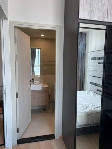 picture 1Bed | 1Bath | MRT Phra Ram 9 | 26sqm | THB 14,000/mo | Fl.23 — Noble Revolve Ratchada Bangkok - 3/5