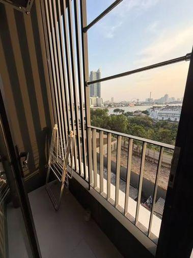 รูป 1 ห้องนอน | 1 ห้องน้ำ | BTS Krung Thon Buri | 26 ตร.ม. | 16,000 บาท/เดือน | ชั้น 8 — Chapter Charoennakhon กรุงเทพฯ - รูปที่ 4/5