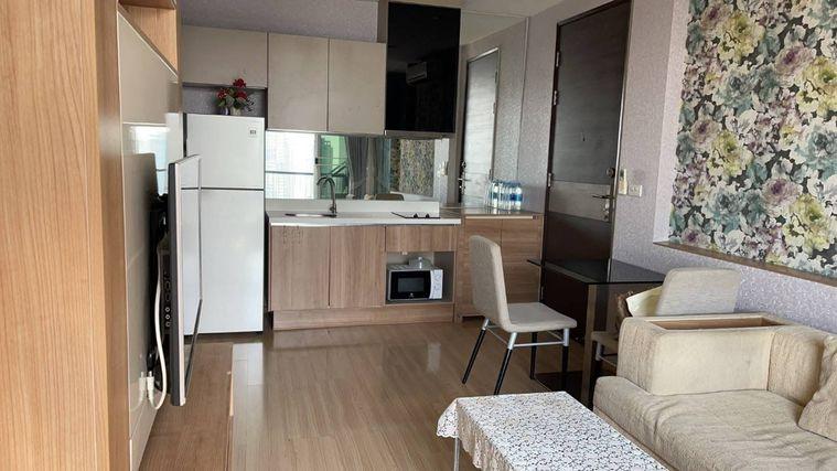 รูป 1 ห้องนอน | 1 ห้องน้ำ | BTS Saphan Taksin | 39 ตร.ม. | 20,000 บาท/เดือน | ชั้น 30 — Rhythm Sathorn กรุงเทพฯ - รูปที่ 3/4