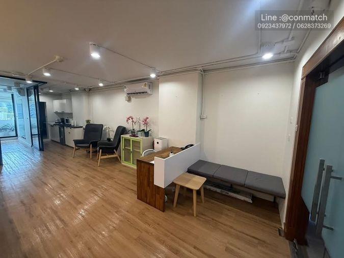 รูป 1 ห้องนอน | 1 ห้องน้ำ | BTS Chong Nonsi | 50 ตร.ม. | 25,000 บาท/เดือน | ชั้น 15 — Itf Silom Palace กรุงเทพฯ - รูปที่ 1/3