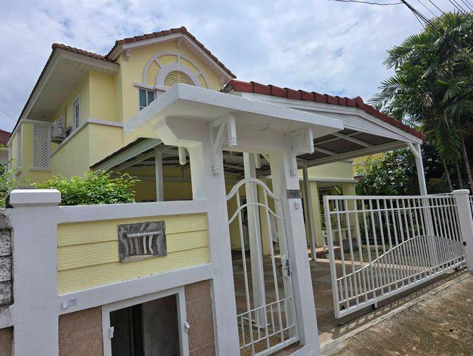 รูป Call : 081-801-8783 หมู่บ้านเพอร์เฟค เพลส รามคำแหง เคหะร่มเกล้า 64 บ้านเดี่ยวให้เช่า (ต้นโครงการ) 72 ตารางวา 4 ห้องนอน 3 ห้องน้ำ บ้านสวยพร้อมเข้าอยู่ - รูปที่ 2/13