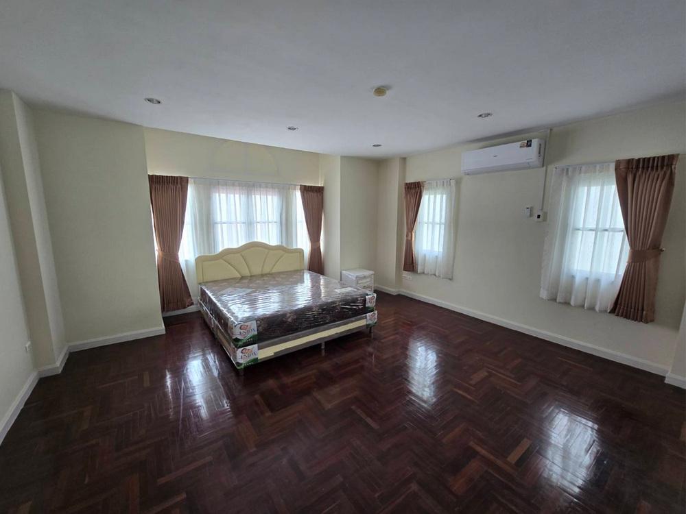 รูป Call : 081-801-8783 หมู่บ้านเพอร์เฟค เพลส รามคำแหง เคหะร่มเกล้า 64 บ้านเดี่ยวให้เช่า (ต้นโครงการ) 72 ตารางวา 4 ห้องนอน 3 ห้องน้ำ บ้านสวยพร้อมเข้าอยู่ - รูปที่ 8/13