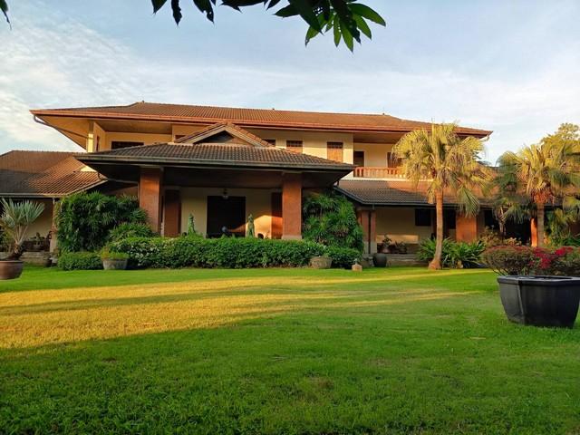picture Spacious Family Home for Sale in Green Valley Golf Community, Bangna - 2/9