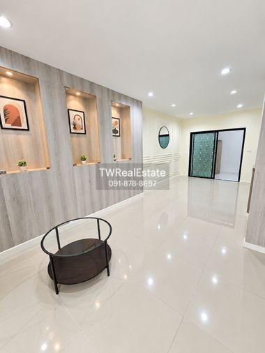 รูป ขายด่วน ราคาดีมาก ทาวน์โฮม 3 ชั้น รีโนเวทใหม่ PATIO ศรีนครินทร์–พระราม 9 ทำเลกรุงเทพกรีฑา - รูปที่ 6/38