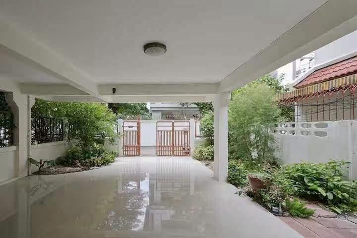 picture ð§Ą HPP0005 5-Bedroom House Near BTS Phrom Phong ðēLINE: @theagentpro ð - 9/20