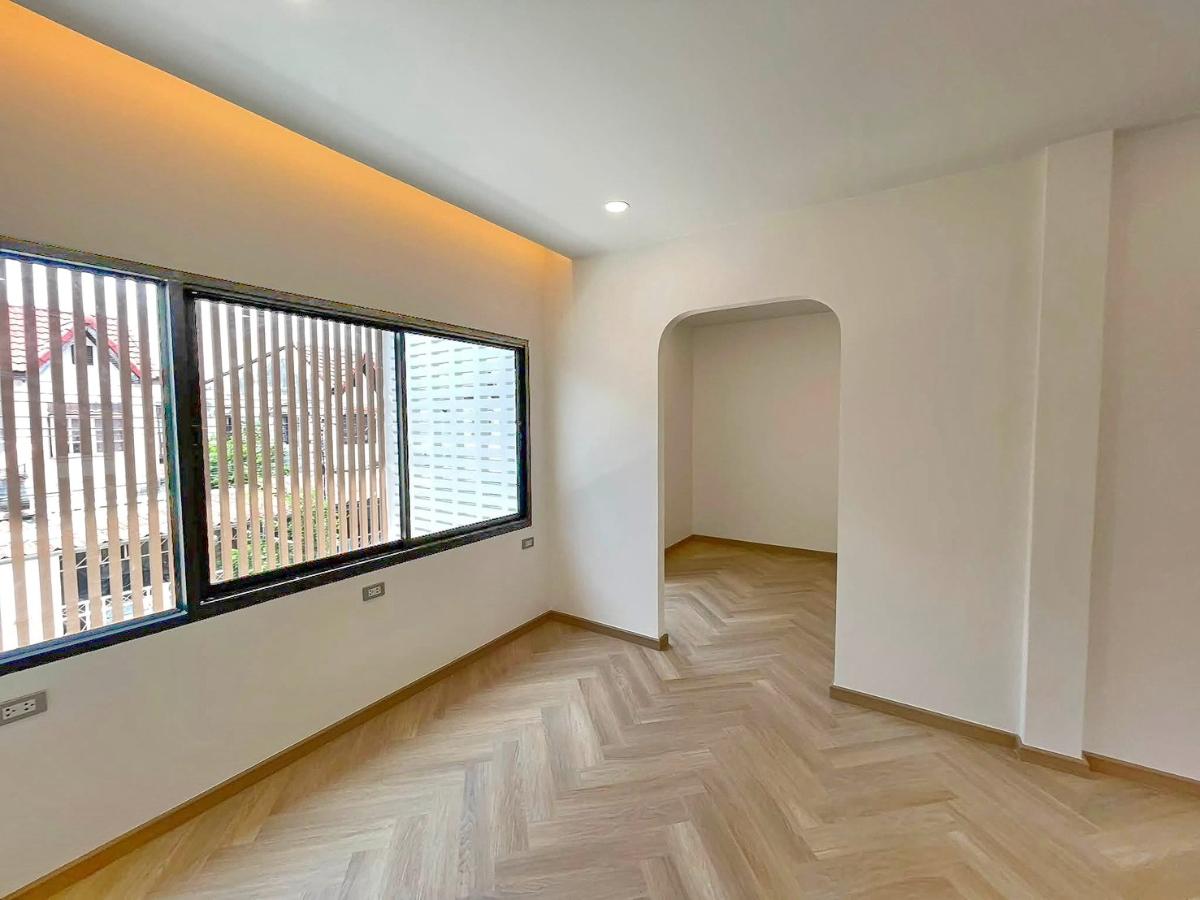 picture H0820, Detached House for Sale 5Br, Lat Phrao. - 37/45