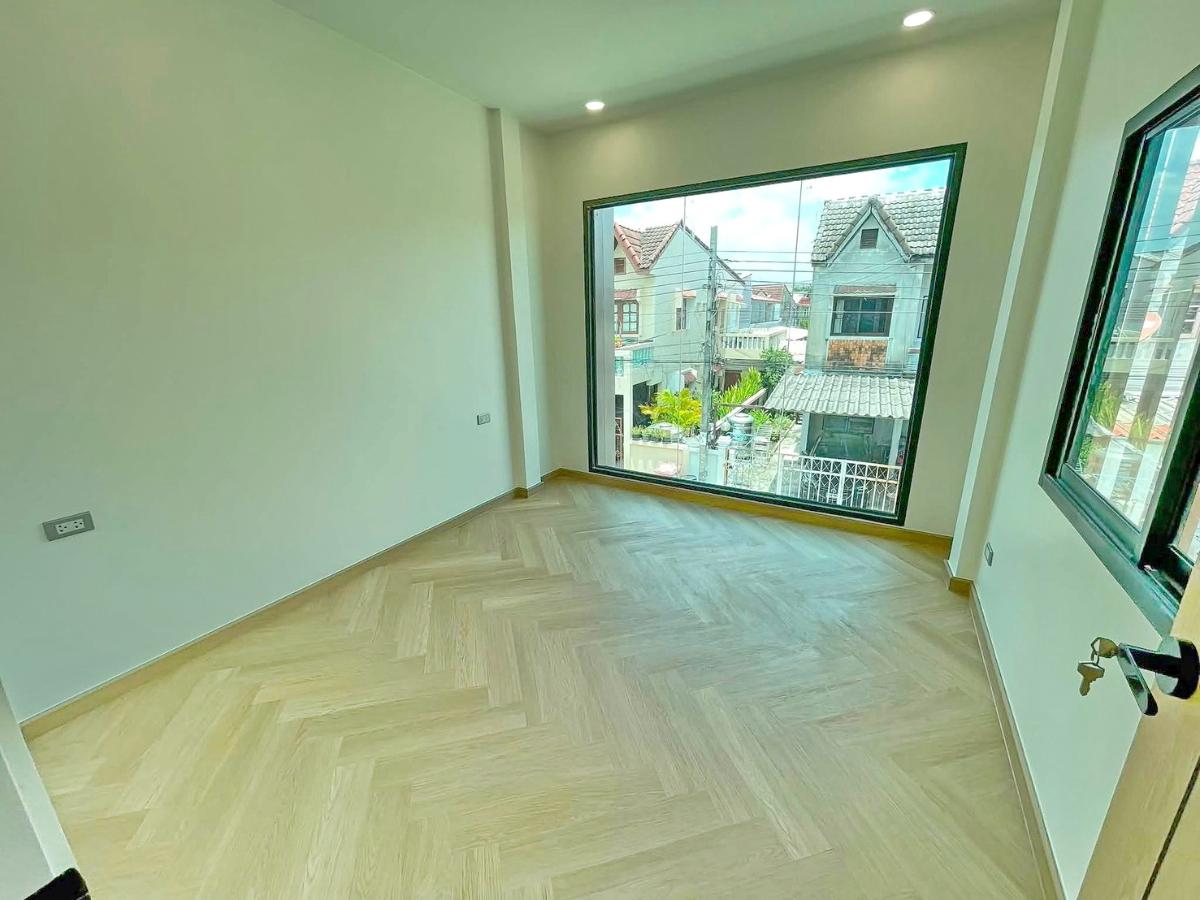 picture H0820, Detached House for Sale 5Br, Lat Phrao. - 32/45