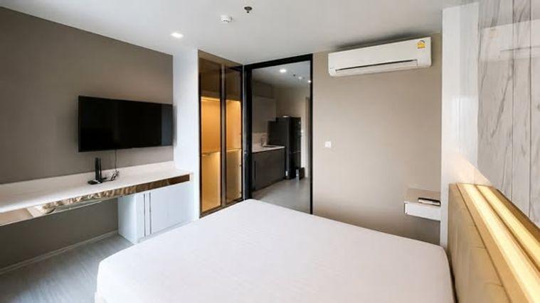 picture Studio | 1Bath | MRT Phetchaburi | 26sqm | THB 18,000/mo | Fl.27 — Life Asoke Rama 9 Bangkok - 3/5