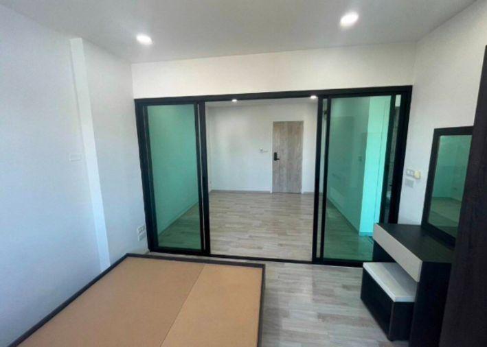 picture 1Bed | 1Bath | MRT Sutthisan | 30.44sqm | THB 11,000/mo | Fl.4 — D Mark Condo @ Sutthisan Bangkok - 8/9