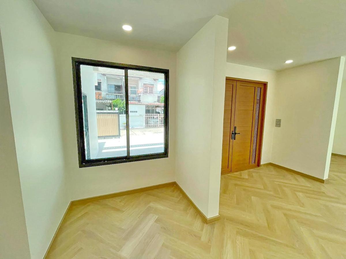 picture H0820, Detached House for Sale 5Br, Lat Phrao. - 23/45