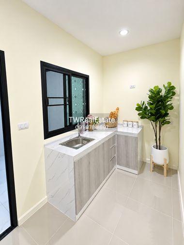 รูป ขายด่วน ราคาดีมาก ทาวน์โฮม 3 ชั้น รีโนเวทใหม่ PATIO ศรีนครินทร์–พระราม 9 ทำเลกรุงเทพกรีฑา - รูปที่ 9/38