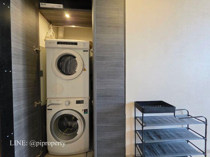 รูป ให้เช่าห้องชุด 1 ห้องนอน ตกแต่งครบครัน ที่ Esse Asoke ชั้นสูง มีเครื่องซักผ้าและเครื่องอบผ้า ทำเลดีเยี่ยม ย่านอโศก ใจกลางกรุงเทพฯ - รูปที่ 8/30