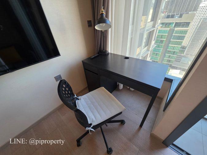 รูป ให้เช่าห้องชุด 1 ห้องนอน ตกแต่งครบครัน ที่ Esse Asoke ชั้นสูง มีเครื่องซักผ้าและเครื่องอบผ้า ทำเลดีเยี่ยม ย่านอโศก ใจกลางกรุงเทพฯ - รูปที่ 2/30