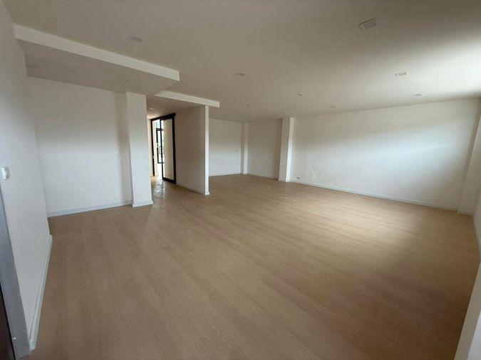 รูป ME2500541 ขายอาคารสำนักงาน 4 ชั้น ใจกลางย่านธุรกิจ Regent รัชดา - รูปที่ 3/5