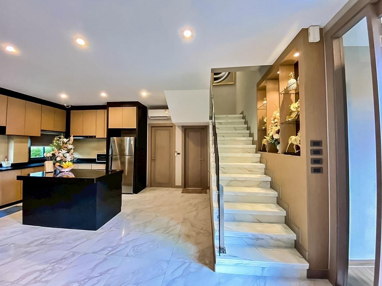รูป 4 Bedroom Luxury House for Rent Huai Yai Pattaya - รูปที่ 10/25