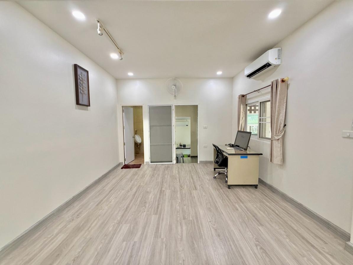 รูป For Rent : หมู่บ้าน คาซาลูน่า บ้านเดี่ยวชั้นเดียว 3 ห้องนอน 3 ห้องน้ำ : 138 ตรว ตกแต่งสวย พร้อมเข้าอยู่ มีชายหาดส่วนตัว - รูปที่ 5/21