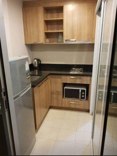 รูป 1 ห้องนอน | 1 ห้องน้ำ | BTS Wongwian Yai | 30 ตร.ม. | 12,000 บาท/เดือน | ชั้น 17 — Hive Taksin Taksin - รูปที่ 4/5