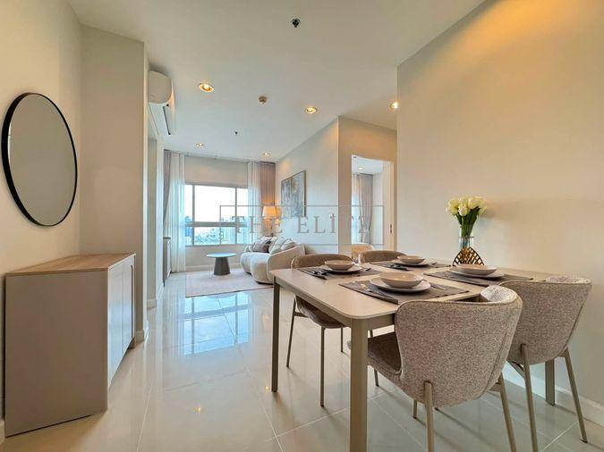 รูป ✨ Newly Renovated Masterpiece | Prime Sathorn CBD location | Direct skywalk connection to BTS- Krung Thonburi ✨ - รูปที่ 5/21