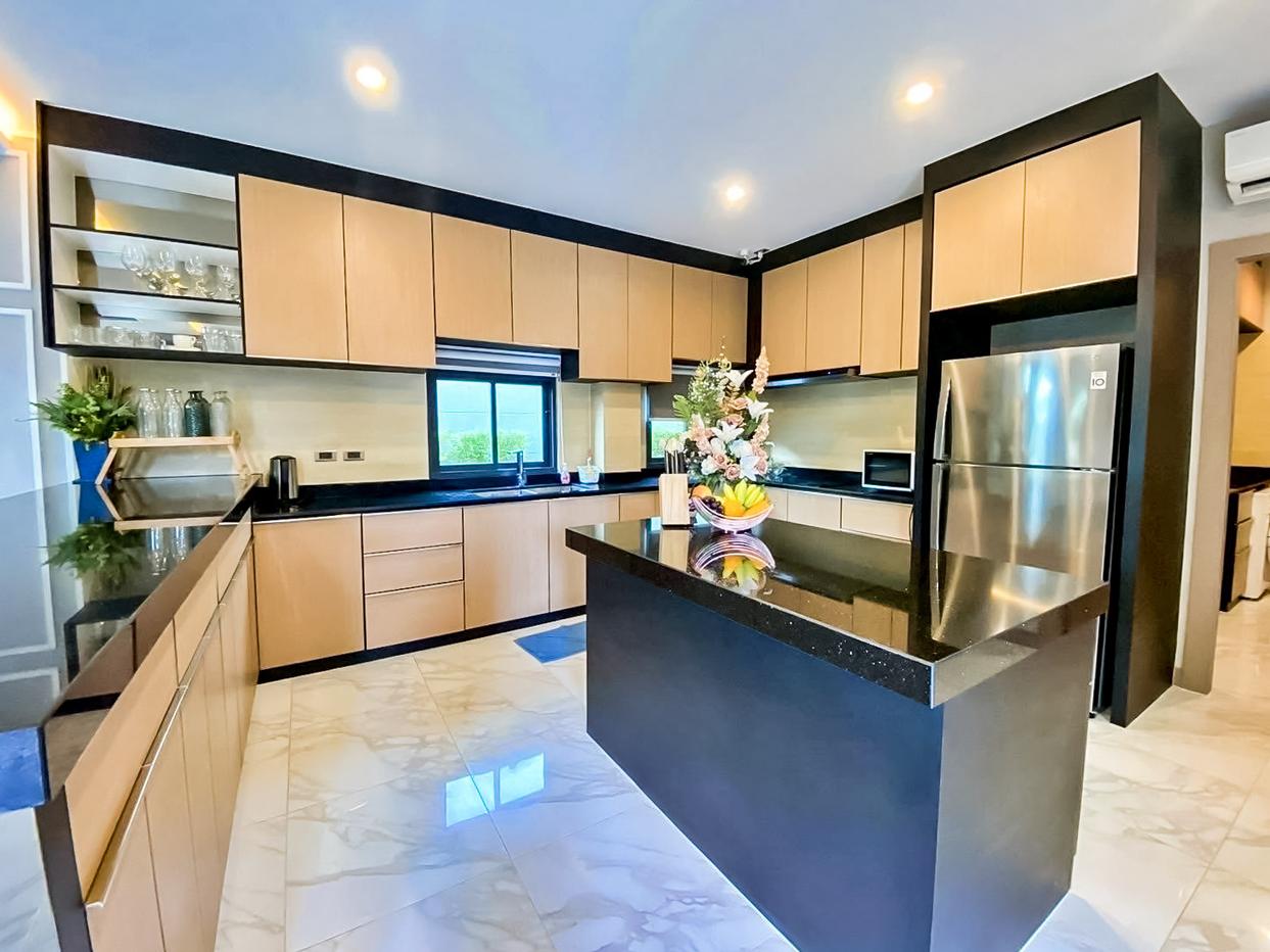 รูป 4 Bedroom Luxury House for Rent Huai Yai Pattaya - รูปที่ 8/25