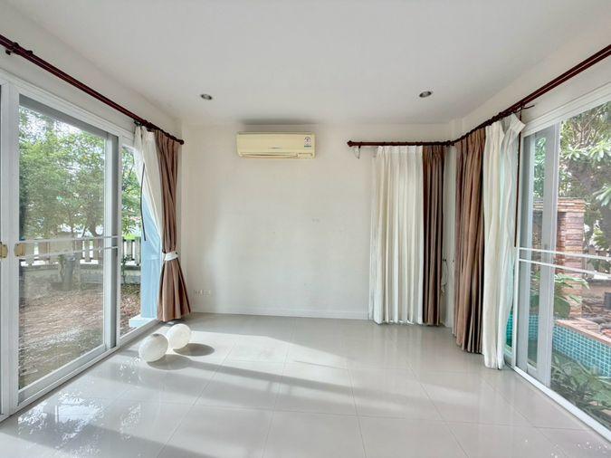 รูป For Rent : บ้าน 2 ชั้นในโครงการ Casalunar บ้านหลังใหญ่ พร้อมระเบียงกว้าง และวิวทะเลแบบเต็มตา - รูปที่ 8/17