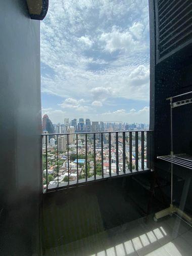 รูป  ✨ Stylish Minimal Design | Duo Space High Ceiling Concept | Premier address in Sathorn CBD ✨ - รูปที่ 17/34