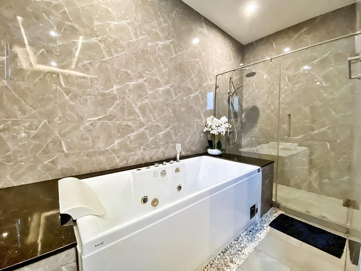 รูป 4 Bedroom Luxury House for Rent Huai Yai Pattaya - รูปที่ 19/25