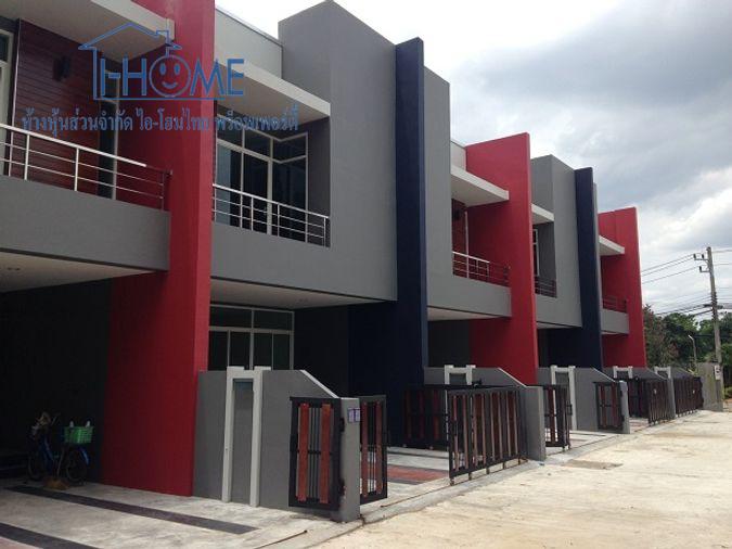 รูป 🏡 ให้เช่าทาวน์โฮม 2 ชั้น ทำเลดี ใกล้ตลาดรวมโชค #A3-T0017 - รูปที่ 1/8