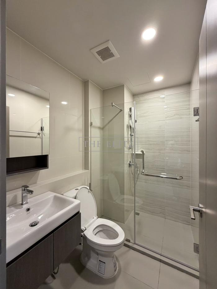 picture ✨ Minimal Unit Steps from BTS | Prime Onnut Neighborhood | Perfect Blend of Style and Convenience ✨ - 9/28