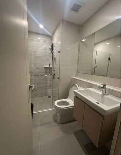 รูป 1 ห้องนอน | 1 ห้องน้ำ | MRT Queen Sirikit National Convention Centre | 32 ตร.ม. | 25,000 บาท/เดือน | ชั้น 15 — Life Rama 4 - Asoke กรุงเทพฯ - รูปที่ 1/10