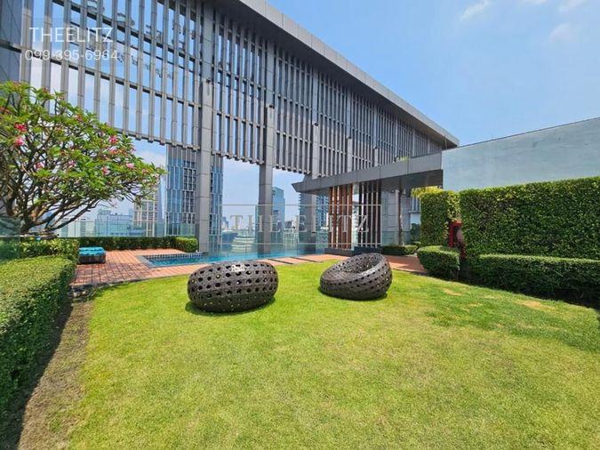 รูป ✨ Super Luxury Residence in Sukhumvit 28 | Mins to BTS Phrom Phong & EmDistrict | Exclusive Privacy ✨ - รูปที่ 10/18