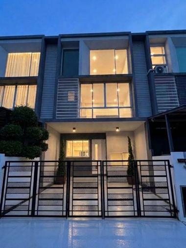 รูป 🏡 ขายทาวน์โฮมสไตล์ Modern โนวาลักซ์ Nova Luxx ใกล้ประชาอุทิศ 90 / สุขสวัสดิ์ 76 - รูปที่ 1/16