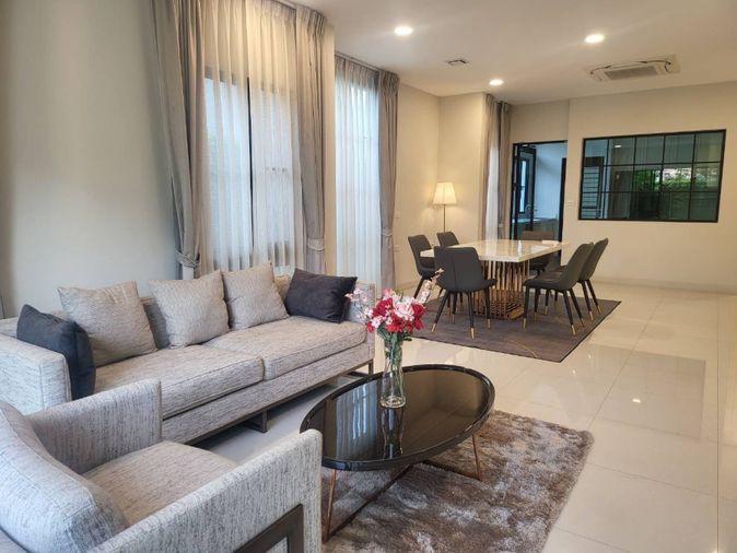 รูป ให้เช่า Super luxury house at Nantawan Rama9-Krungthepkreetha 4 bed 170k - รูปที่ 22/28