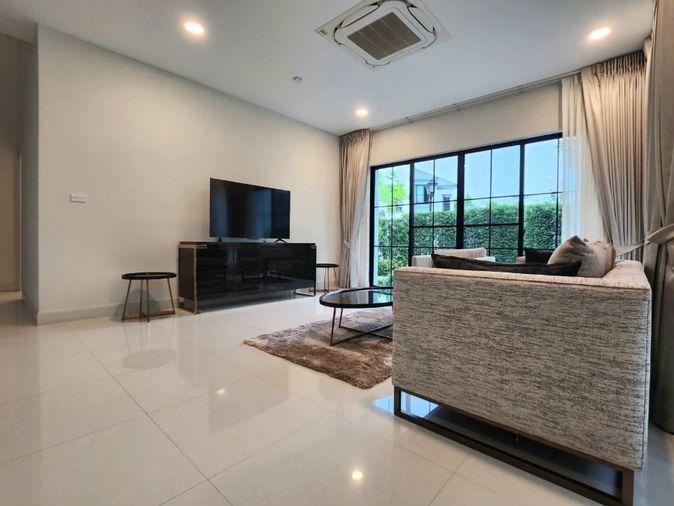 รูป ให้เช่า Super luxury house at Nantawan Rama9-Krungthepkreetha 4 bed 170k - รูปที่ 11/28