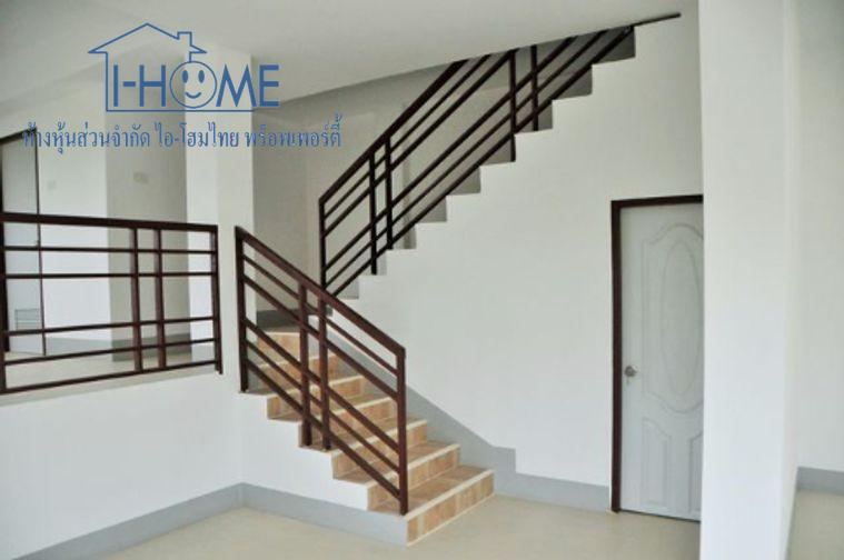รูป 🏡✨ ขายทาวน์โฮม 2 ชั้น ทั้งหมด 6 คูหา ทำเลดี ย่านเศรษฐกิจเชียงราย ✨🏡 - รูปที่ 5/9