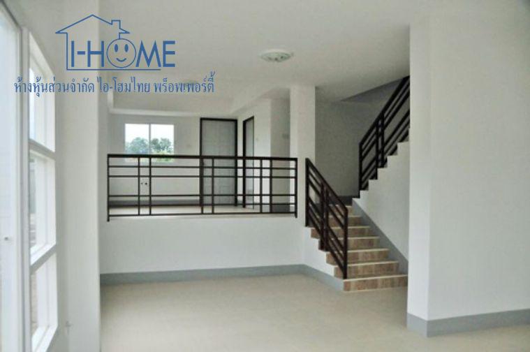 รูป 🏡✨ ขายทาวน์โฮม 2 ชั้น ทั้งหมด 6 คูหา ทำเลดี ย่านเศรษฐกิจเชียงราย ✨🏡 - รูปที่ 4/9