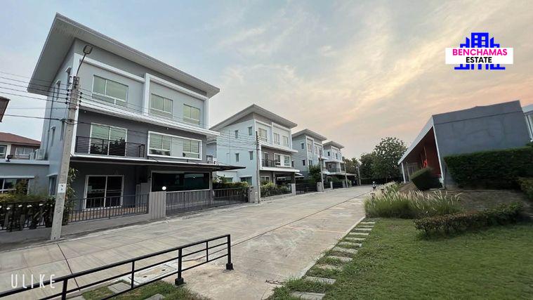 รูป 🏡 ขายบ้านเดี่ยว 3 ชั้น คาซ่า พรีเมี่ยม พระราม 2 📍 Casa Premium Rama 2 | ทำเลพระราม 2 – ท่าข้าม - รูปที่ 9/13