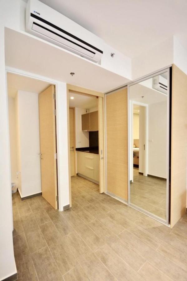 picture The Lofts Ekkamai | Large unit, garden-facing, extra-wide balcony, North-facing # AS-7763 - 5/7