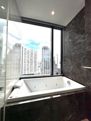 รูป ASHTON SILOM  คอนโดหรูใจกลางสีลม   BTS ช่องนนทรี เพียง 350 เมตร   ขนาด 75 ตร.ม. | ชั้น 21   2 ห้องนอน   2 ห้องน้ำ - รูปที่ 10/16