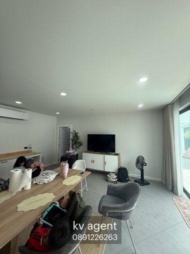 รูป บ้านส่วนตัว🏠มีสระว่ายน้ำในตัว อินเตอร์เน็ต ส่วนตัว ขนาด 168 ตรม. 5ห้องนอน 5 ห้องน้ำ มีห้องเก็บของ ระบบมีรีโมท มีกล้องงวจรปิด ใกล้อ่างมาบประชัน - รูปที่ 41/72