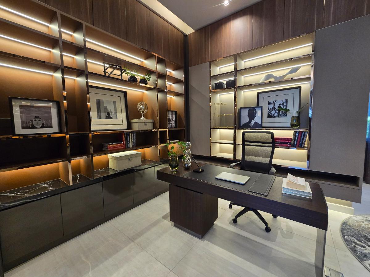 รูป [บ้านในฝันพร้อมอยู่] แกรนด์ บางกอก บูเลอวาร์ด บรมราชชนนี คฤหาสน์ Vittoriano 834 ตร.ม. ที่ดิน 192.5 ตร.วา ทิศใต้ 75.7 ล้านบาท - รูปที่ 24/26