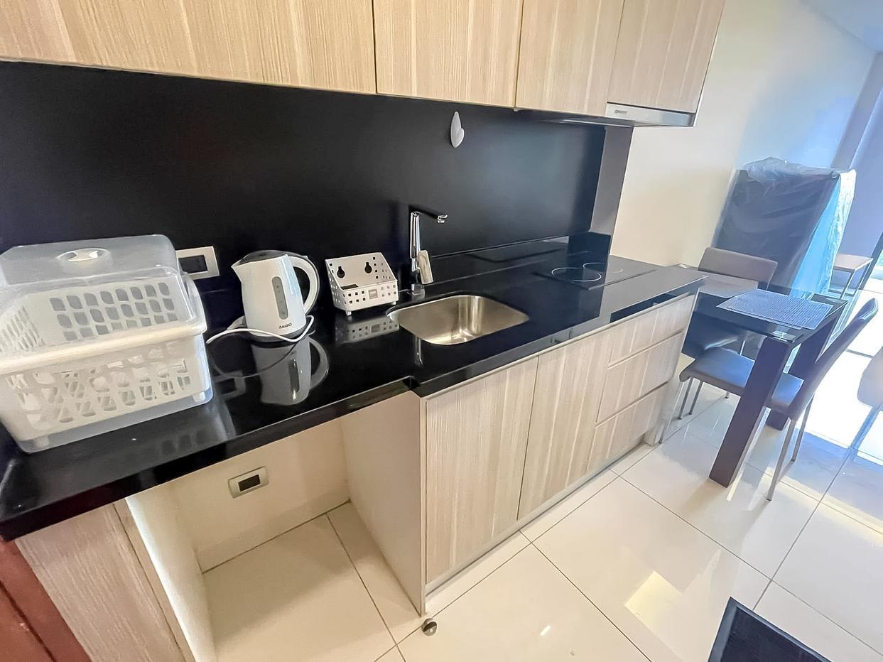 picture Studio Condo for Rent Laguna Beach Resort 1 Jomtien City View - 2/8