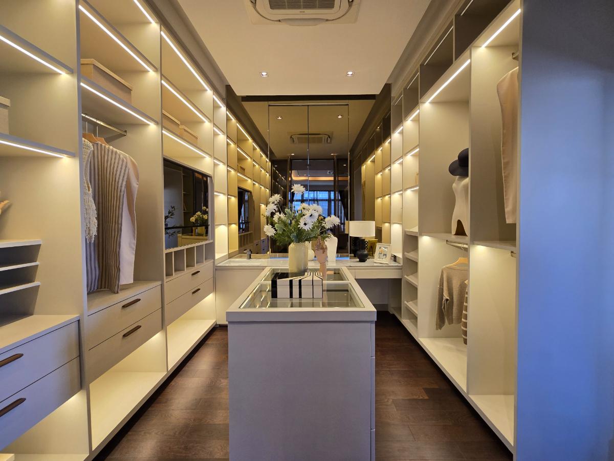 รูป [บ้านในฝันพร้อมอยู่] แกรนด์ บางกอก บูเลอวาร์ด บรมราชชนนี คฤหาสน์ Vittoriano 834 ตร.ม. ที่ดิน 192.5 ตร.วา ทิศใต้ 75.7 ล้านบาท - รูปที่ 17/26