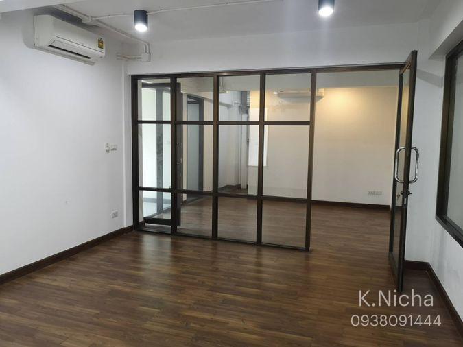 รูป HR3823ให้เช่า ตึกสำนักงาน/โชว์รูม 4.5 ชั้น อ่อนนุช 70/1 มีลิฟต์ขนสินค้า พื้นที่ใหญ่ 675 ตร.ม. ใกล้พัฒนาการและรถไฟฟ้าสถานีศรีนุช - รูปที่ 5/21