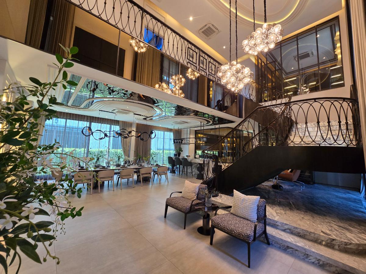 รูป [บ้านในฝันพร้อมอยู่] แกรนด์ บางกอก บูเลอวาร์ด บรมราชชนนี คฤหาสน์ Vittoriano 834 ตร.ม. ที่ดิน 192.5 ตร.วา ทิศใต้ 75.7 ล้านบาท - รูปที่ 8/26