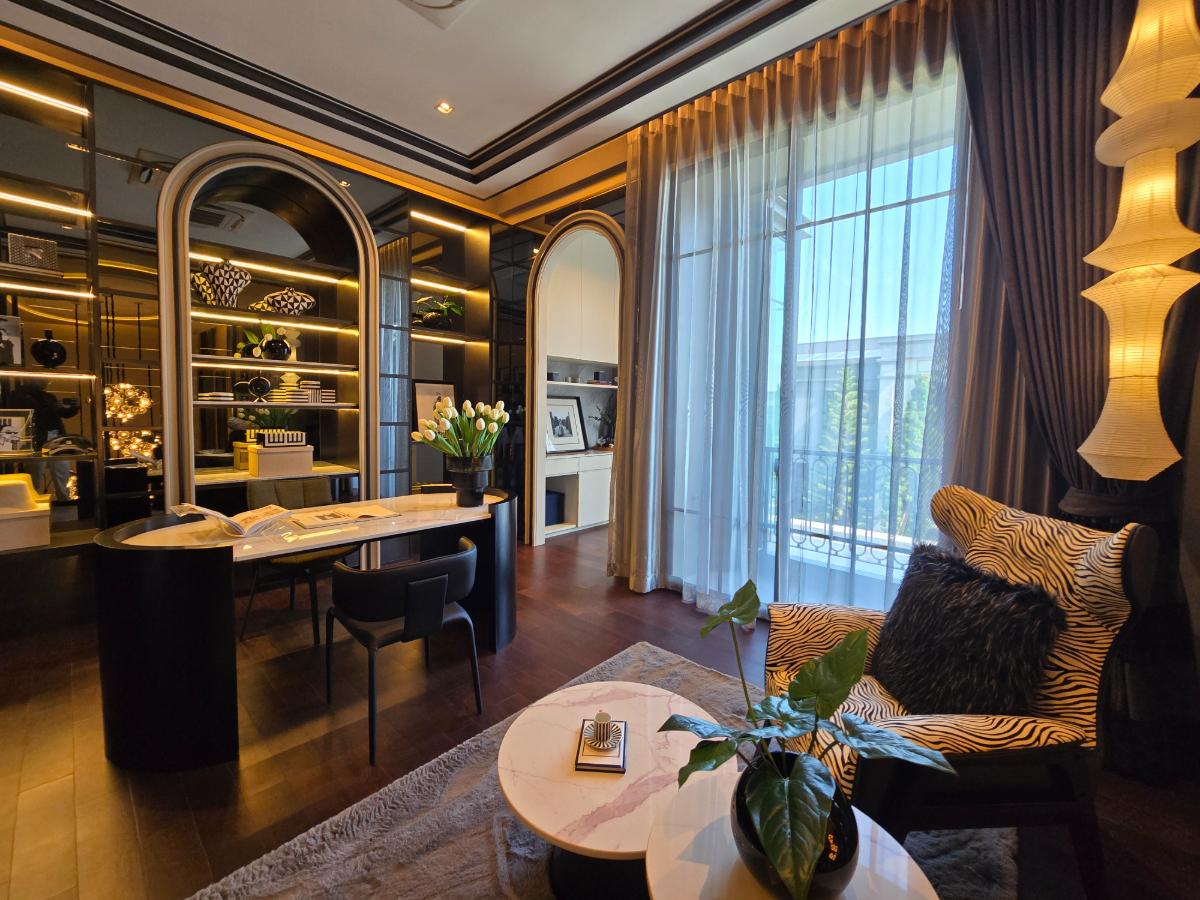 รูป [บ้านในฝันพร้อมอยู่] แกรนด์ บางกอก บูเลอวาร์ด บรมราชชนนี คฤหาสน์ Vittoriano 834 ตร.ม. ที่ดิน 192.5 ตร.วา ทิศใต้ 75.7 ล้านบาท - รูปที่ 10/26